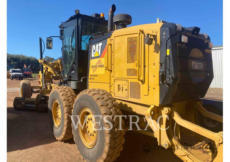 caption CAT 12M Motor Graders