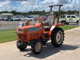 Kubota Sunshine ZL1-225 4x4 Tractor - picture1' - Click to enlarge