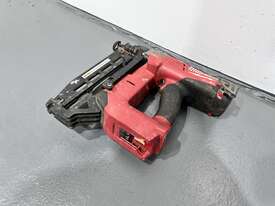 Milwaukee cordless straight finish nailer - picture0' - Click to enlarge