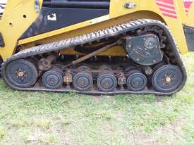 ASV Tracked skidsteer - picture1' - Click to enlarge