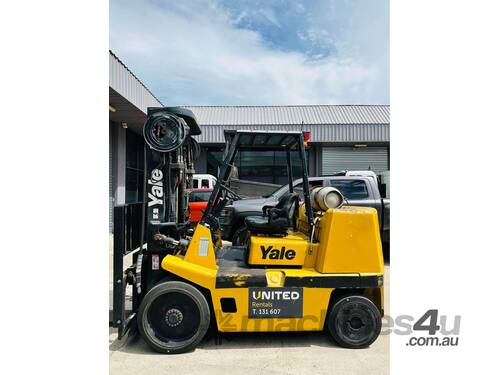 caption YALE 7T CONTAINER MAST HEAVY DUTY COMPACT LPG FORKLIFT SIDE SHIFT