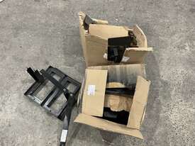 2x Boxes of Brackets - picture0' - Click to enlarge