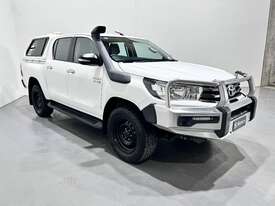 2017 Toyota Hilux SR Diesel (Ex Defence) - picture0' - Click to enlarge