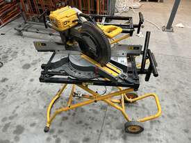 DeWalt DHS780-XE Cordless Mitre Saw - picture0' - Click to enlarge