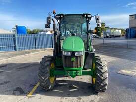 2017 John Deere 5090R Tractor - picture0' - Click to enlarge