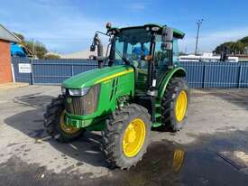 2017 John Deere 5090R Tractor - picture1' - Click to enlarge