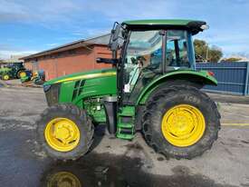 2017 John Deere 5090R Tractor - picture2' - Click to enlarge