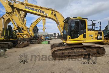 2019 KOMATSU PC200LC-8 21T EXCAVATOR WITH HITCH, BUCKETS, CIVIL SPEC, 3795 HOURS AND SERVICE HISTORY