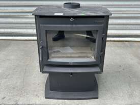 Lopi Evergreen Freestanding Wood Stove - picture2' - Click to enlarge