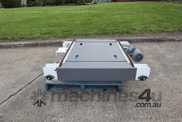 Motorised Pallet Chain Conveyor - 1.35m Long