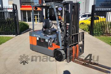 Toyota Forklift 2T - 3 Wheel Electric Container Mast