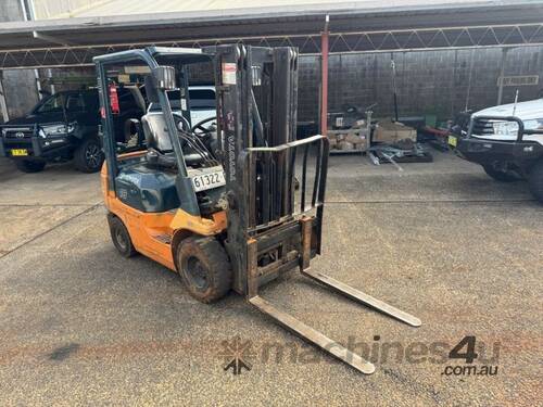 2005 Toyota 42-7FG18 Forklift (Container Mast)