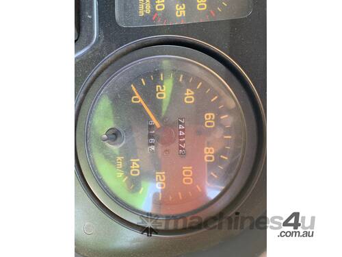 caption 1999 Isuzu FVR 900 4x2 Curtainsider