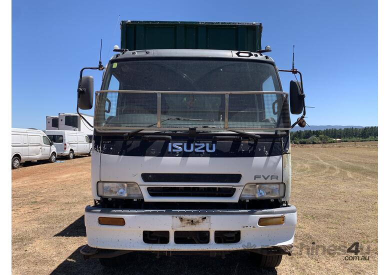 caption 1999 Isuzu FVR 900 4x2 Curtainsider