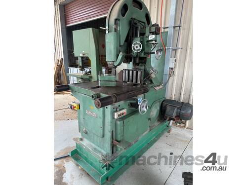 caption Robinson 36