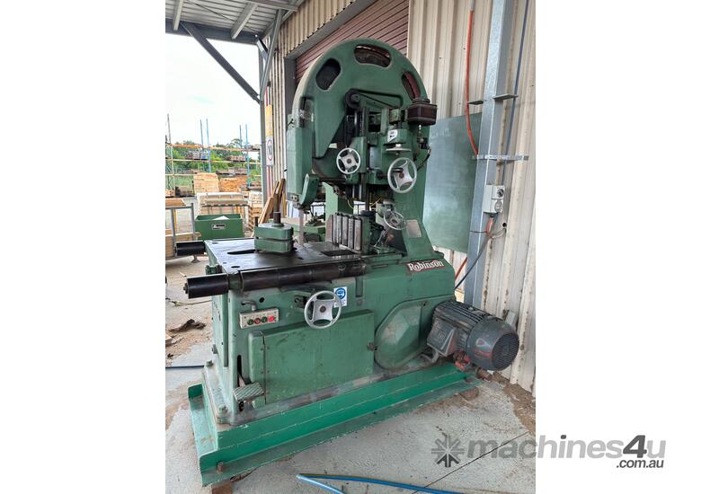 caption Robinson 36