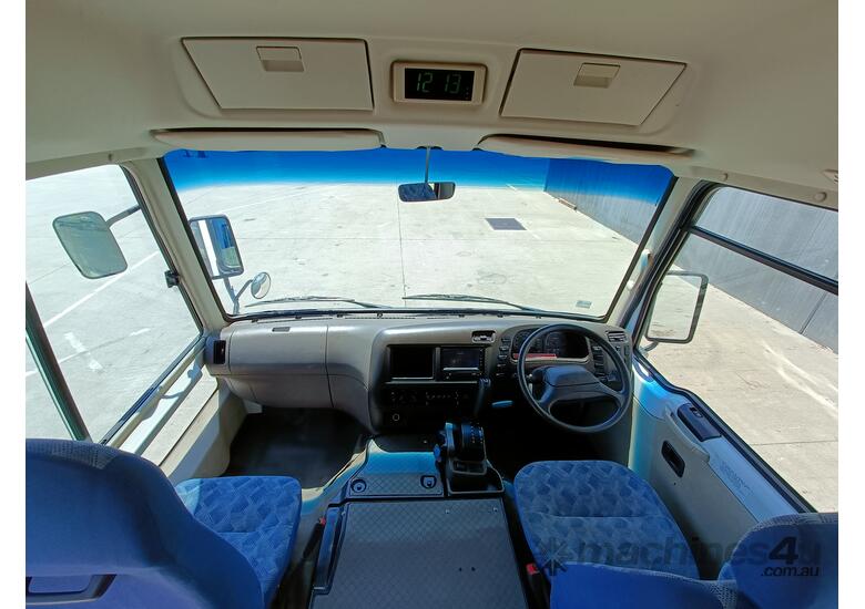 caption 2016 Mitsubishi Fuso Rosa 24 Seater Bus (Auto)