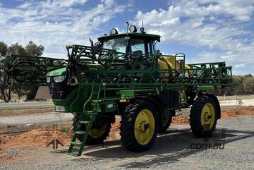 John Deere   R4023 Sprayer