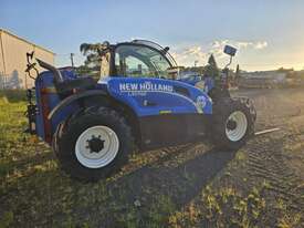 Telehandler New Holland LM742 - picture1' - Click to enlarge