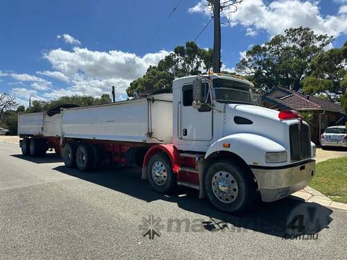 Kenworth T359