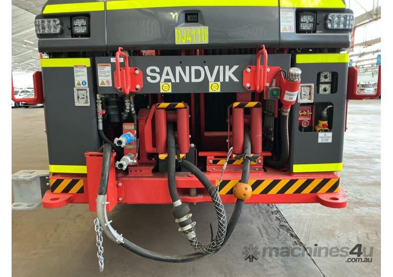 caption 2023 Sandvik DD422i-600 Drill Rig