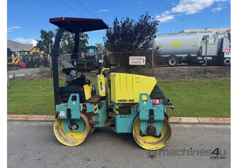 caption Roller Ammann AU26-2 2009 2.5 Tonne 1187hrs Ex-council Twin Drum