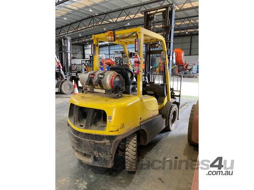 caption 2010 Hyster H3.5