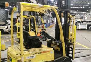 2014 Hyster J1-8XNT LWB (narrow isle e/forklift - high lift)