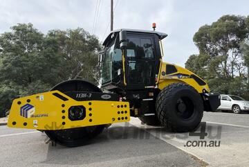   2025 MULTIPAC 13T Smooth Drum Roller (Civil Spec)