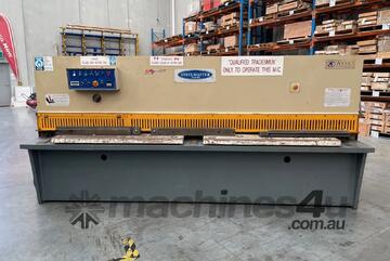 JUST ARRIVED STEELMASTER 3206 GUILLOTINE IN VERY GOOD CONDITION. JUST ARRIVED STEELMASTER 3206 GUILLOTINE IN VERY GOOD CONDITION.