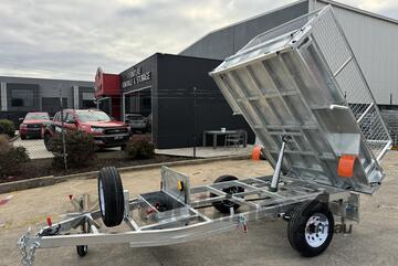 8 5 Single Axle Hydraulic Tipper Trailer Galvanised with Cage & 1800kg ATM