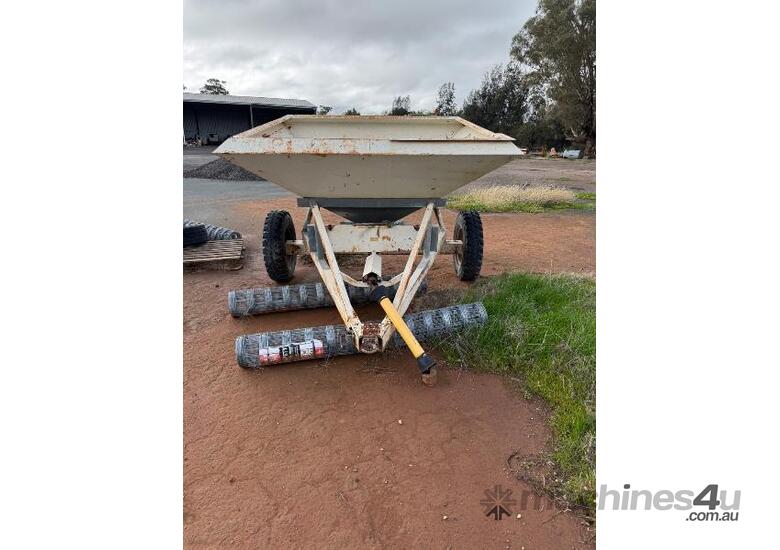 caption Crump Kurrajong Spreader