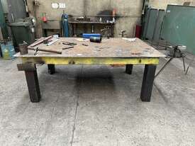 Steel Frame Workbench Includes Scrap Metal And Vice - picture1' - Click to enlarge