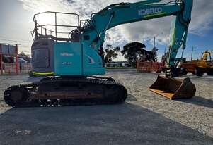   Kobelco 24T Excavator