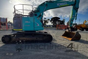   Kobelco 24T Excavator