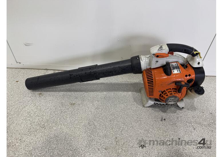 caption Stihl BG86 Blower