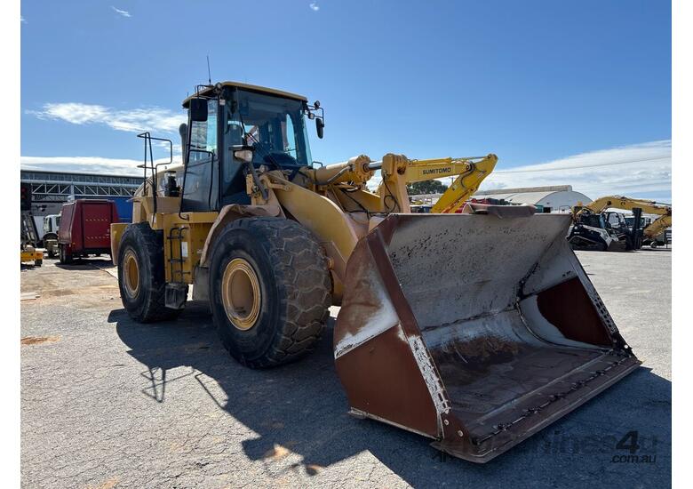 caption Caterpillar 972H Articulated Front End Loader