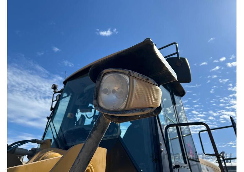 caption Caterpillar 972H Articulated Front End Loader