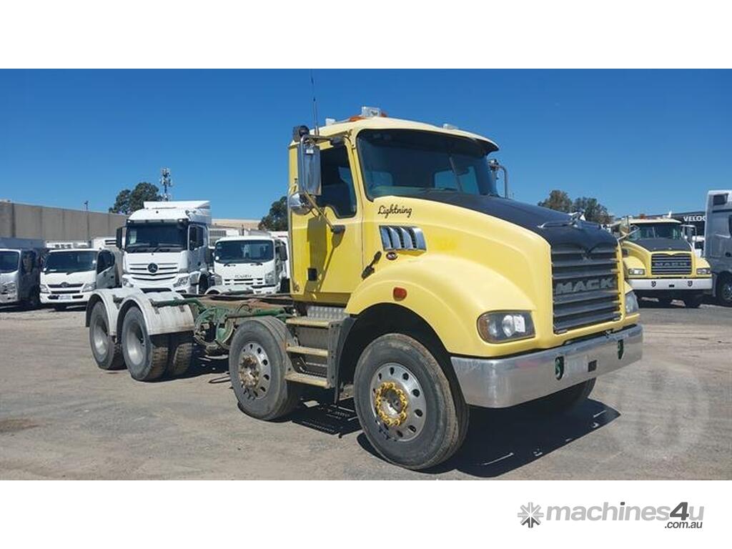 Buy Used Mack CSMR METROLINER Trucks (1163464) - Listed on Machines4u