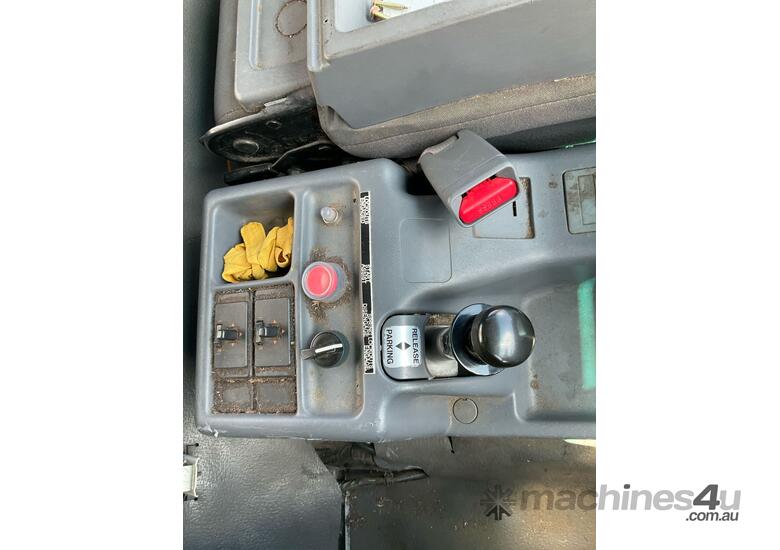 2017 Isuzu FVR 165-300 EWP Day Cab