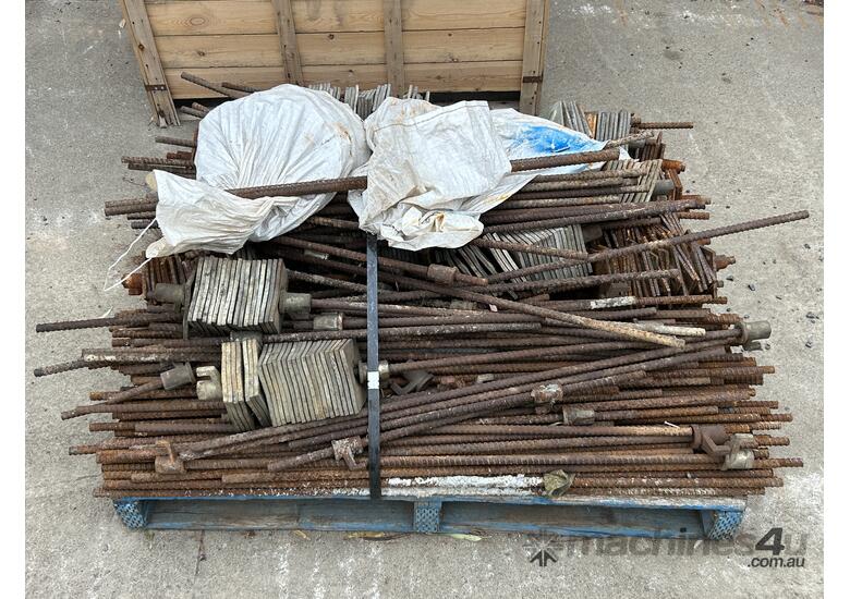 Large Quantity Of Scaffolding Equipment