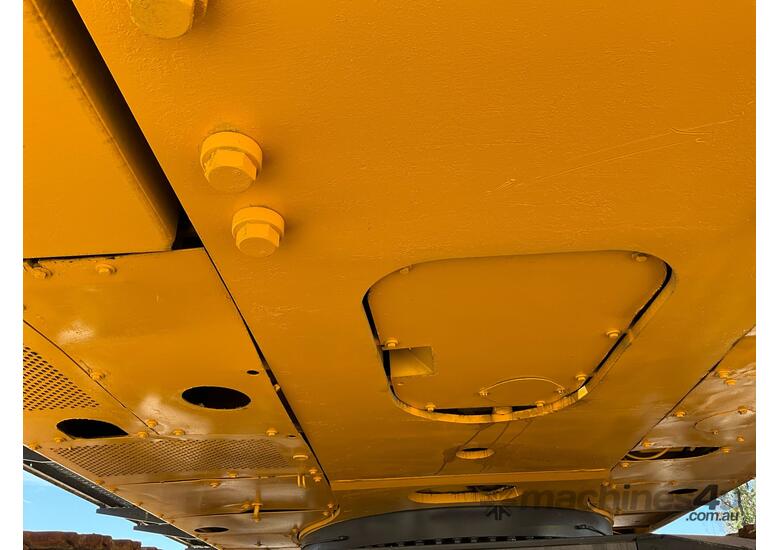 2017 Komatsu PC850-8 Excavator (Steel Tracked)