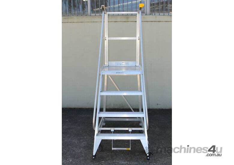 Platform Ladder.