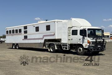 2015 HINO FG-1628 TRUCK W/ 2016 MACRO OVERLANDER G