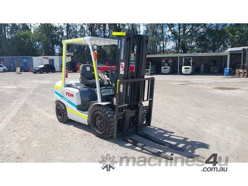 TCM FD30T4C Forklift