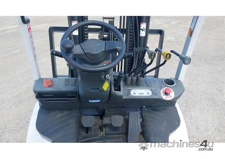 TCM FD30T4C Forklift
