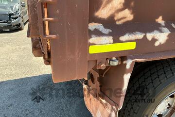 Hino 2008   FY Tipper Day Cab