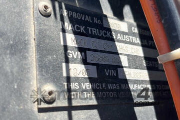 2005 Mack CX Vision Tipper Body