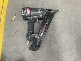 SENCO FinishPro 35 Pneumatic Air Pressure Fastener Gun - picture0' - Click to enlarge