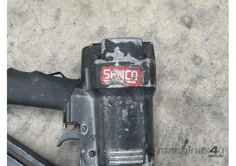 SENCO FinishPro 35 Pneumatic Air Pressure Fastener Gun